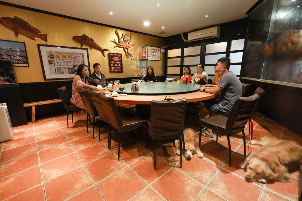 花蓮美食｜賴桑壽司屋。讓人歎為觀止的無菜單料理、寵物友善餐廳、寬敞舒適包廂、生猛海鮮、日本料理