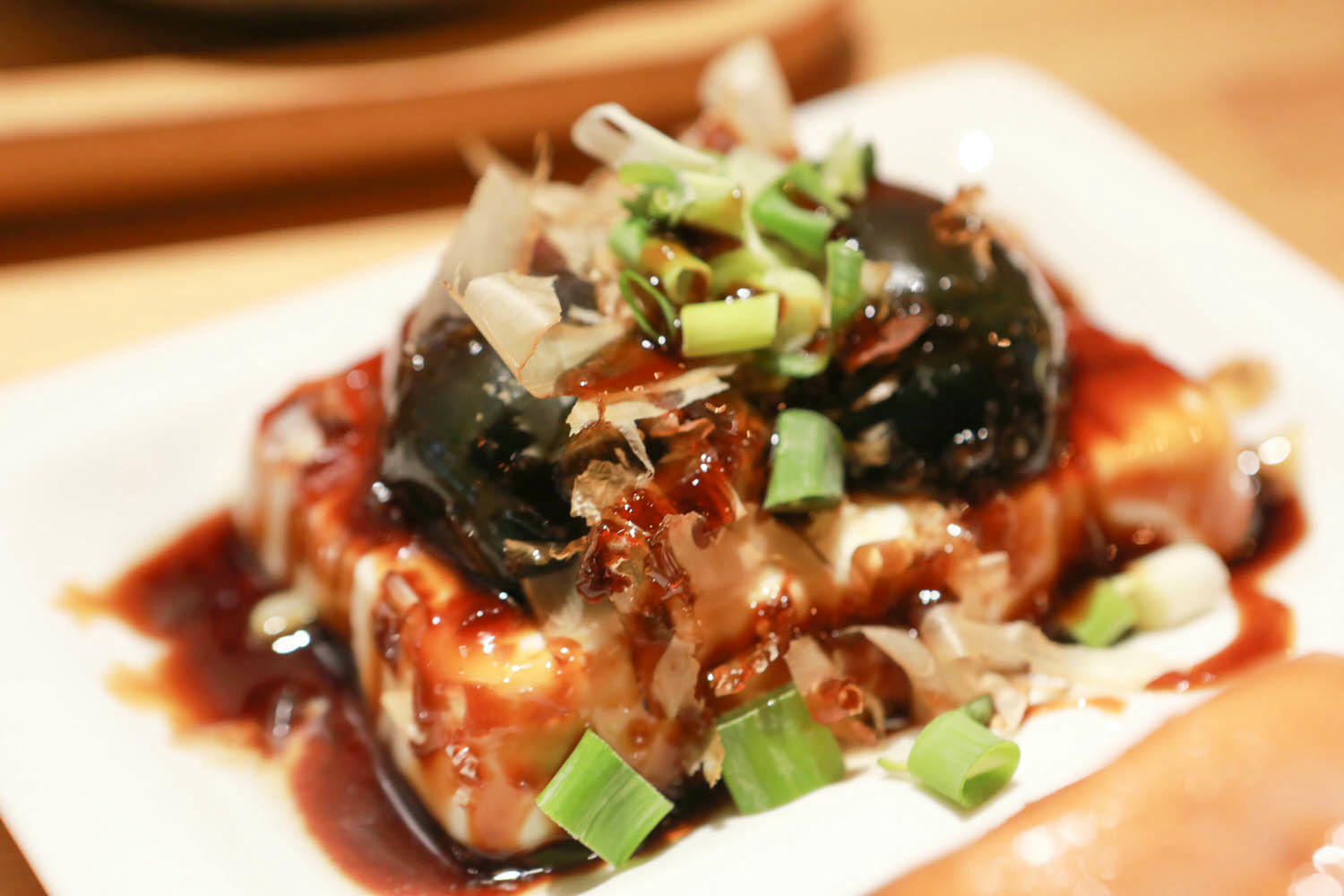 花蓮美食｜平行時空小茶室。老屋咖啡廳、花蓮寵物友善餐廳、復古泡沫紅茶茶舖、懷舊簡餐料理