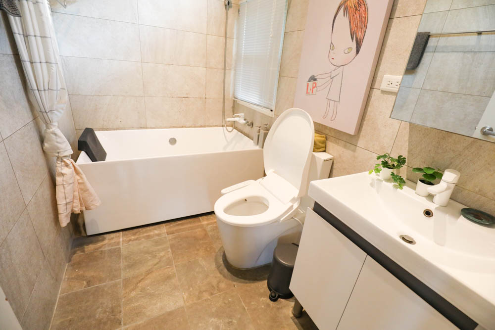 苗栗苑裡｜浩克森林小屋。寵物友善民宿、隱藏在森林中的秘境小木屋、好客八號穀倉小屋