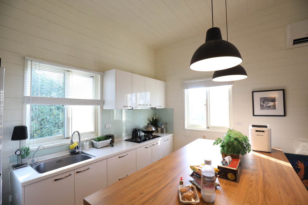 苗栗苑裡｜浩克森林小屋。寵物友善民宿、隱藏在森林中的秘境小木屋、好客八號穀倉小屋