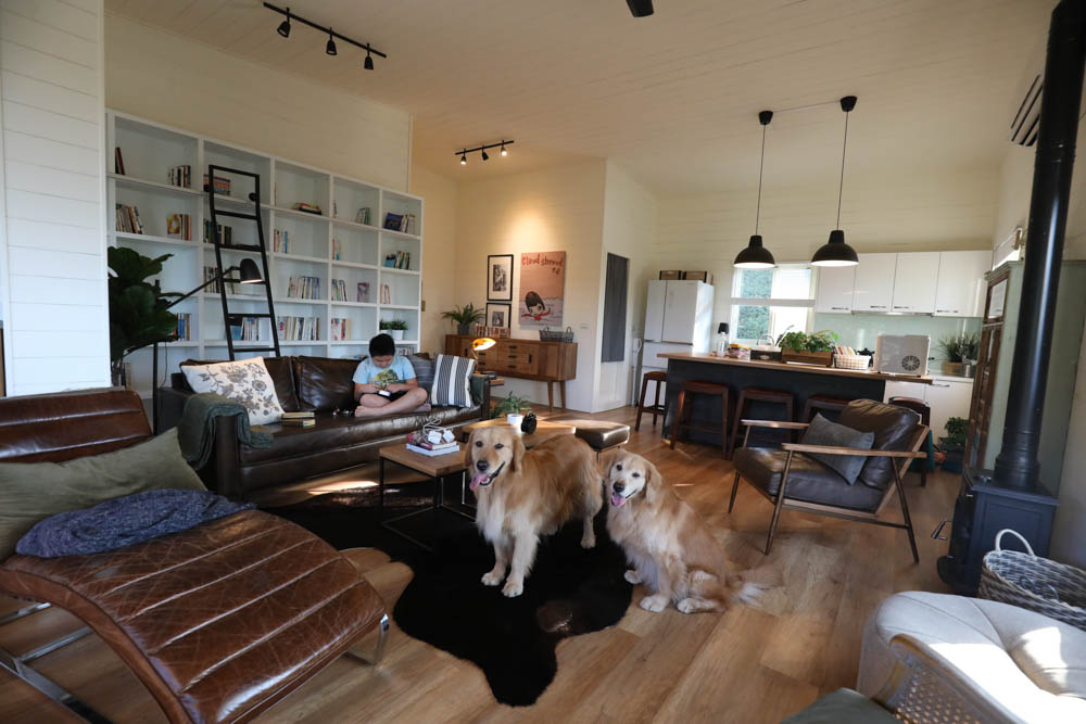 苗栗苑裡｜浩克森林小屋。寵物友善民宿、隱藏在森林中的秘境小木屋、好客八號穀倉小屋