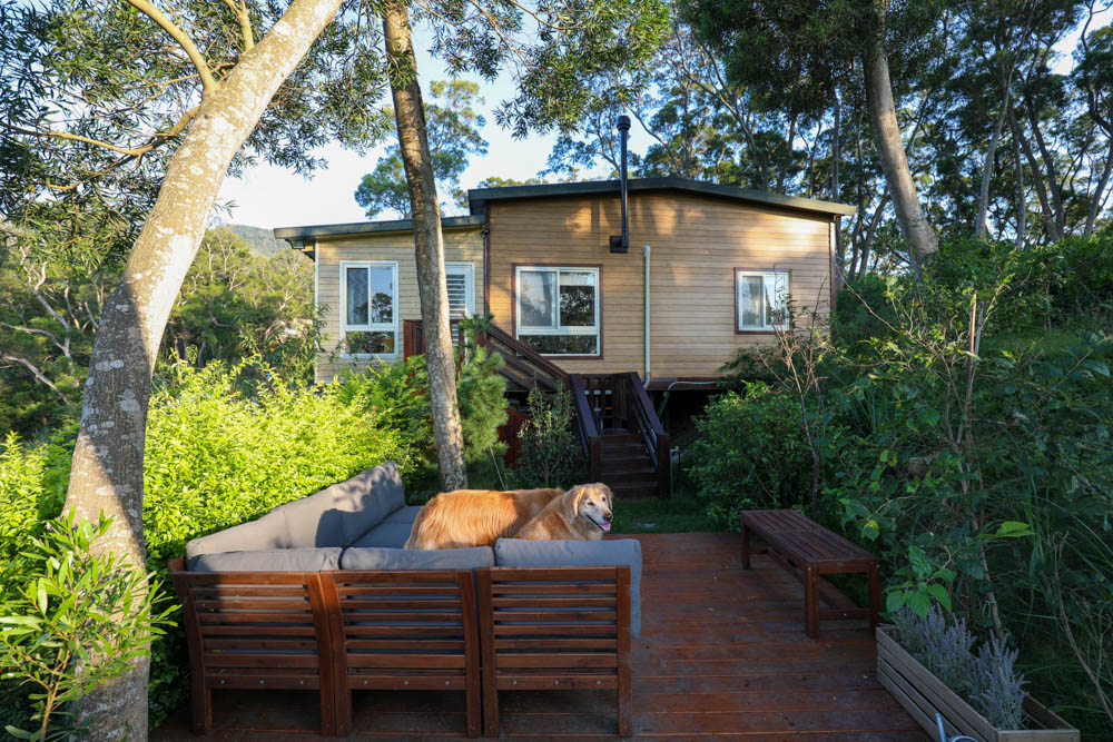 苗栗苑裡｜浩克森林小屋。寵物友善民宿、隱藏在森林中的秘境小木屋、好客八號穀倉小屋