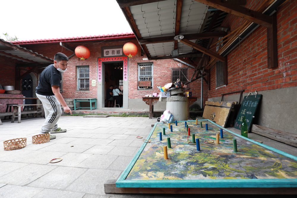 苗栗頭份傳統美食｜蘆竹湳古厝的灶腳。寵物友善餐廳、三合院吃古早味料理、台灣傳統古玩技藝體驗