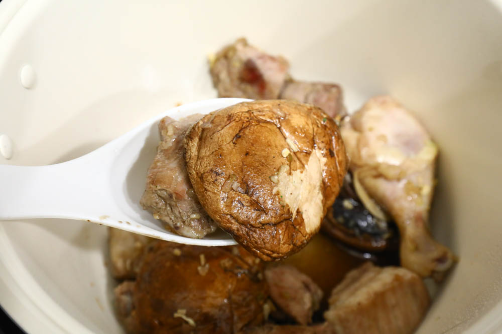 SANSUI山水智能萬用鍋SRC-H58，完勝電子鍋！開蓋熱炒煎烤、舒肥料理、高溫燉煮、蒸煮熬煮、麵糰發酵