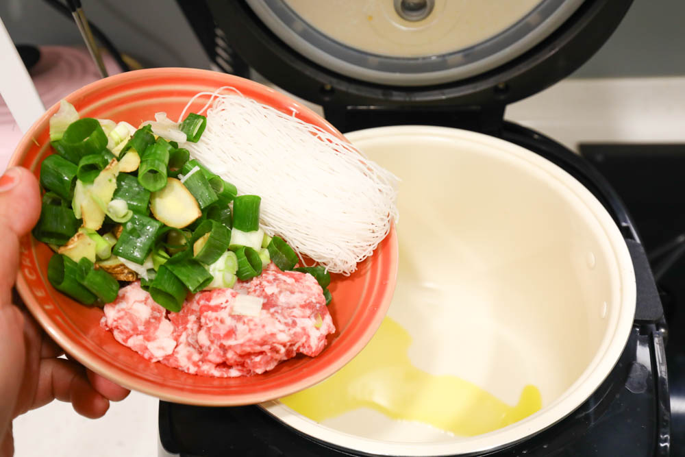 SANSUI山水智能萬用鍋SRC-H58，完勝電子鍋！開蓋熱炒煎烤、舒肥料理、高溫燉煮、蒸煮熬煮、麵糰發酵