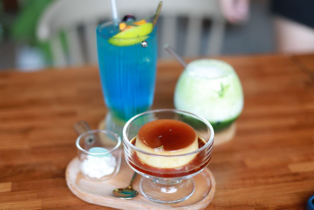 礁溪美食｜萬記商行The One’s Shop咖啡廳。寵物友善餐廳、隱身國道5號旁稻田原野中的景觀咖啡廳