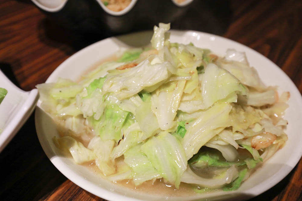 南投清境美食｜好雞婆土雞城餐廳。清境寵物友善餐廳、博望新村內、香草烤雞、熱炒山產、獨特包廂