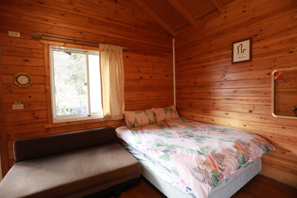 南投清境民宿推薦｜境星雲－藍天花園歐式景觀木屋、清境寵物友善民宿、博望新村入口處！