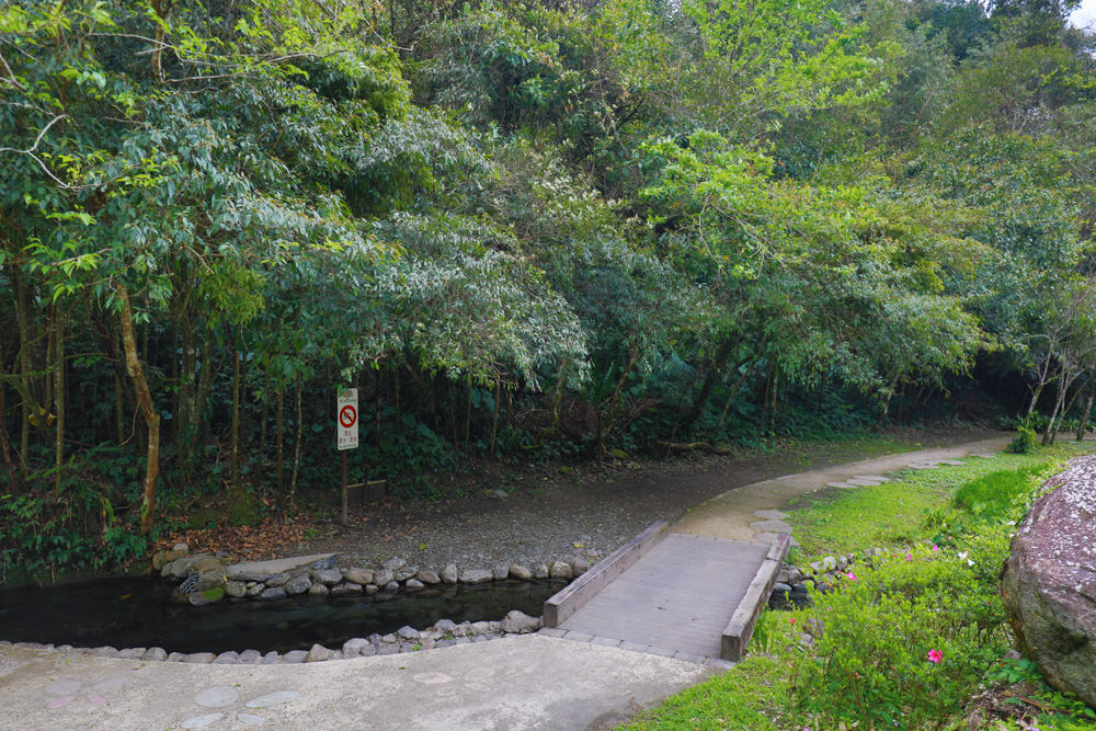 新北新店景點|烏來福山蝴蝶公園生態步道。漫步森林古圳步道、大羅蘭溪美景、寵物友善景點 - 第17張圖 新北新店景點|烏來福山蝴蝶公園生態步道。漫步森林古圳步道、大羅蘭溪美景、寵物友善景點