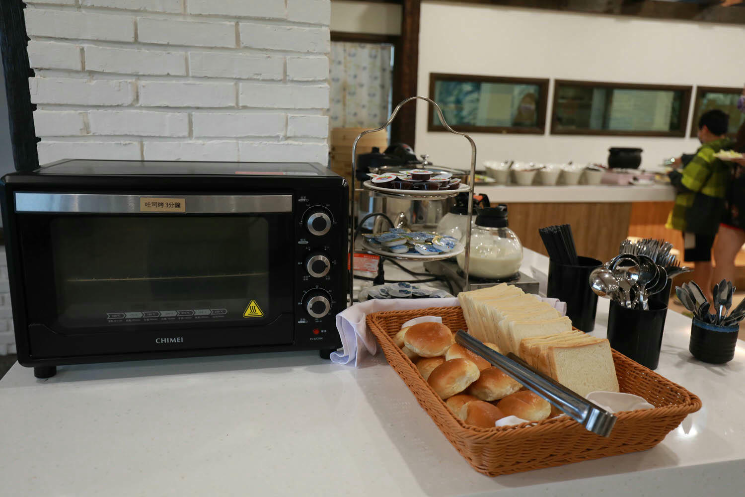 南投清境｜見晴花園渡假山莊。清境寵物友善民宿、星空樓中樓帳篷、懶人豪華露營、露營車、一泊三食