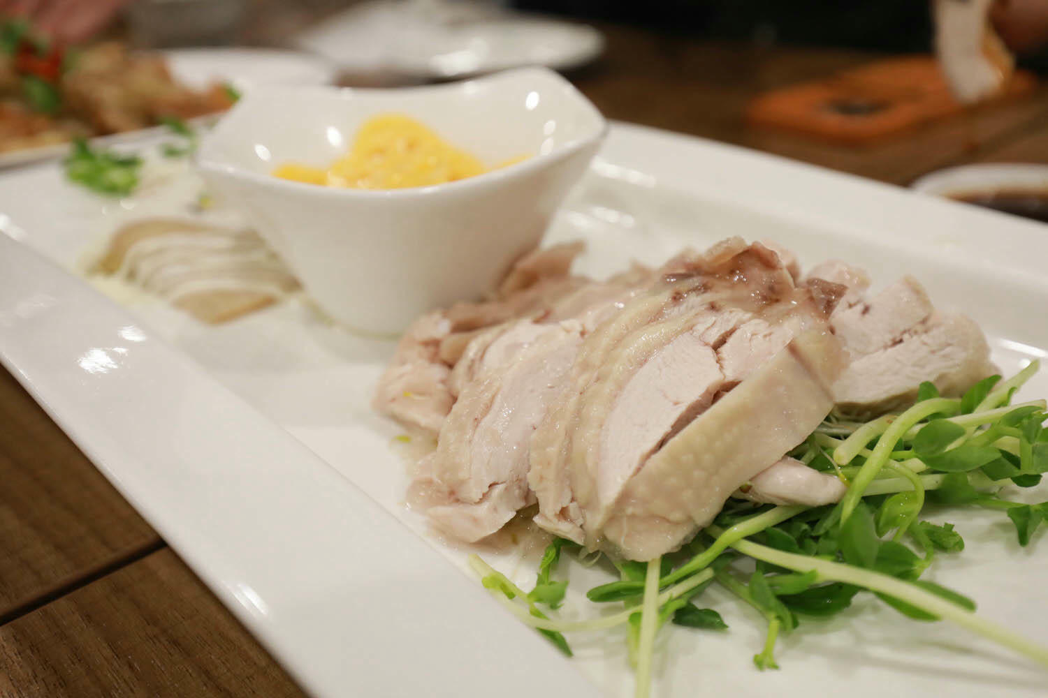 南投清境｜見晴花園渡假山莊。清境寵物友善民宿、星空樓中樓帳篷、懶人豪華露營、露營車、一泊三食