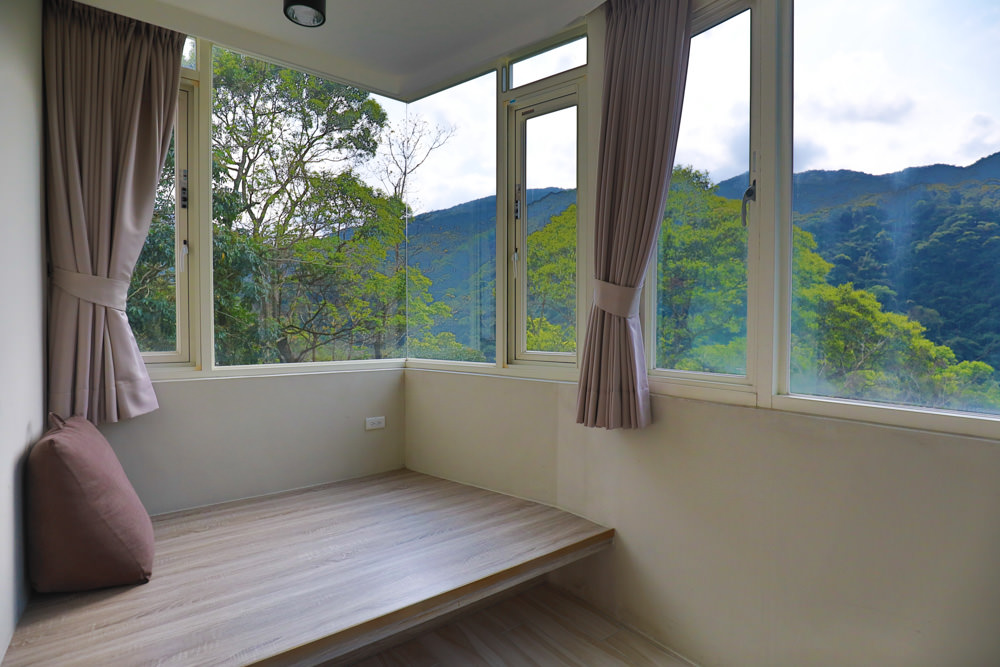 新北烏來溫泉住宿｜烏來足立司拉Sla Ulay溫泉會館、梯田溫泉背包客旅店、寵物友善飯店民宿、房間私人湯屋