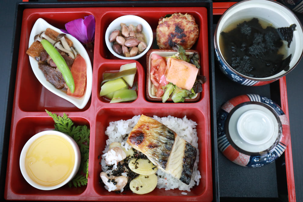 新北烏來溫泉住宿｜烏來足立司拉Sla Ulay溫泉會館、梯田溫泉背包客旅店、寵物友善飯店民宿、房間私人湯屋