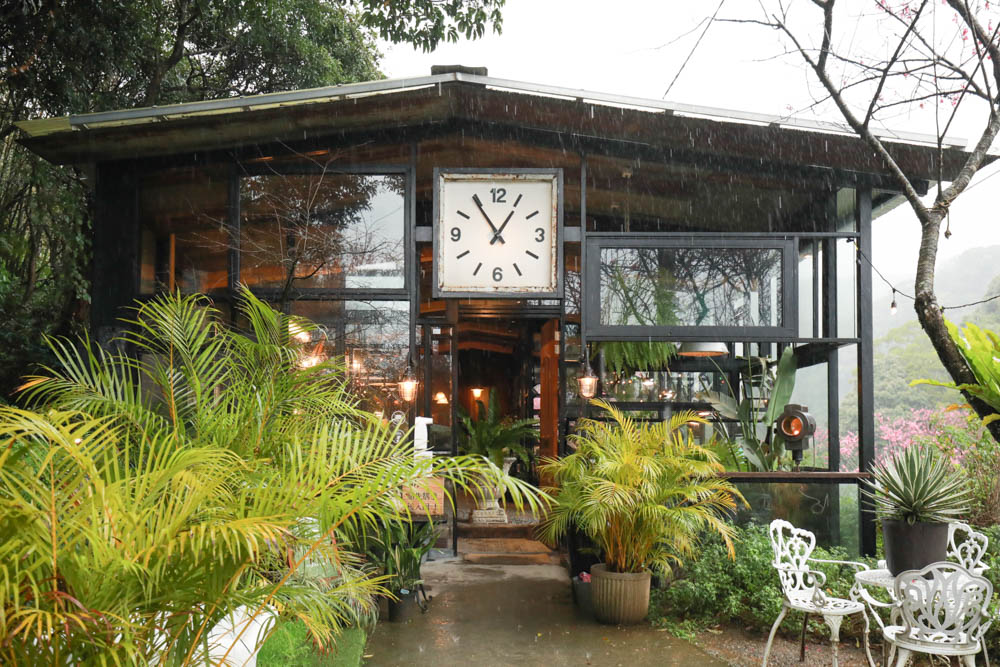 台北｜陽明山野人花園SAVAGE GARDEN。森林系景觀玻璃屋咖啡廳、陽明山景觀餐廳、台北寵物友善餐廳