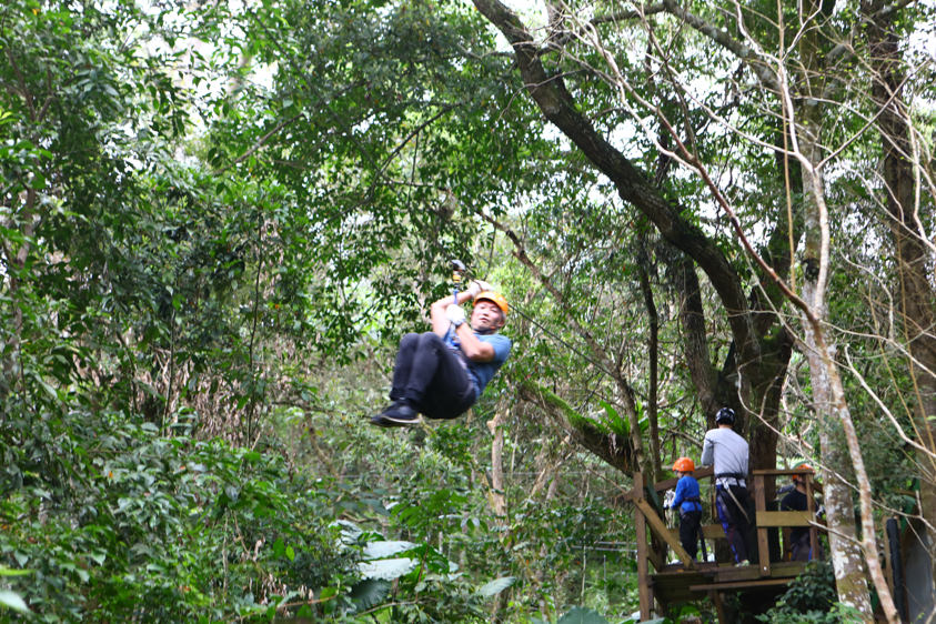 花蓮特色活動|野猴子探險森林。化身泰山攀上樹冠層探險、飛躍叢林、挑戰多條空中滑索吊橋超刺激! - 第24張圖 花蓮特色活動|野猴子探險森林。化身泰山攀上樹冠層探險、飛躍叢林、挑戰多條空中滑索吊橋超刺激!