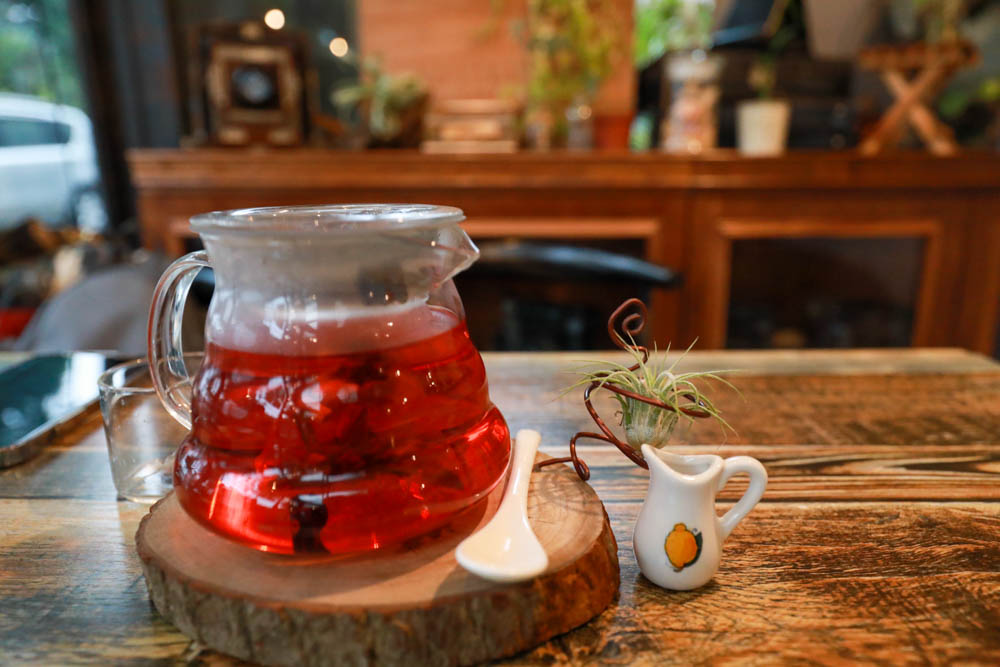 台北大直美食|野草咖啡Green room Cafe。台北寵物友善餐廳、森林系玻璃屋咖啡廳、實踐大學旁 - 第18張圖 台北大直美食|野草咖啡Green room Cafe。台北寵物友善餐廳、森林系玻璃屋咖啡廳、實踐大學旁