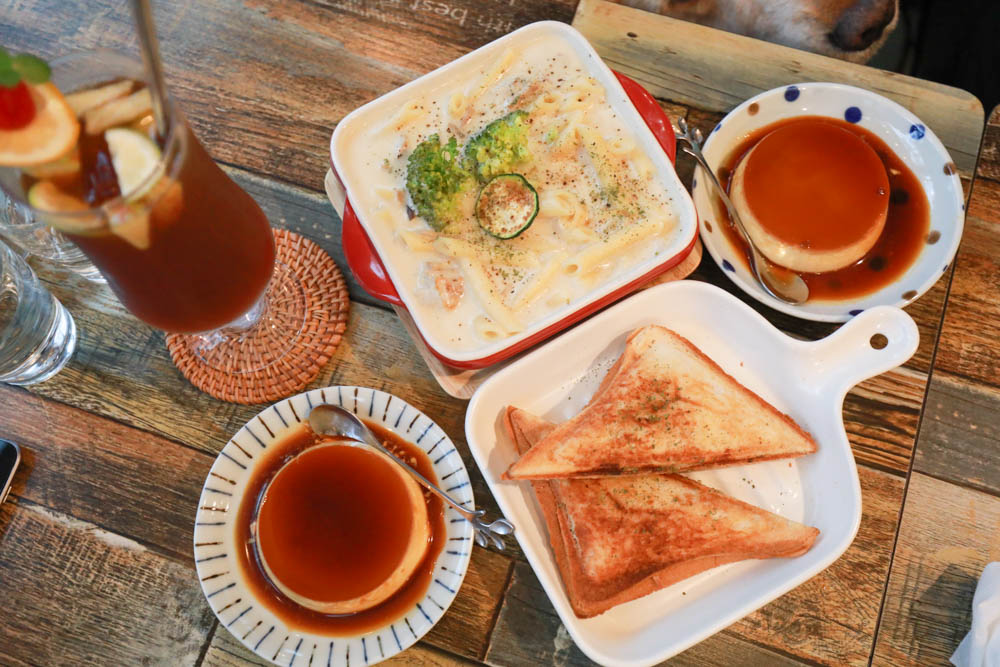 台北大直美食|野草咖啡Green room Cafe。台北寵物友善餐廳、森林系玻璃屋咖啡廳、實踐大學旁 - 第25張圖 台北大直美食|野草咖啡Green room Cafe。台北寵物友善餐廳、森林系玻璃屋咖啡廳、實踐大學旁