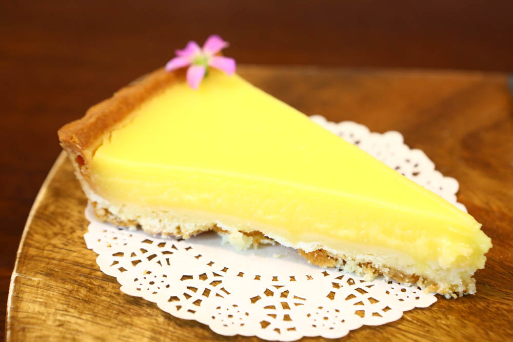 淡水景觀咖啡廳｜錘子咖啡烘焙坊Twi A Coffee Roasters、鄰近三芝北海岸、秘境別墅寬敞絕美庭院、職人手沖咖啡、寵物友善餐廳