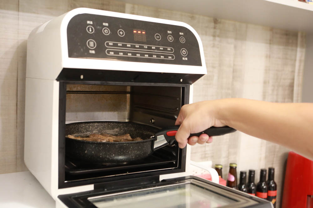 不沾鍋推薦|Tefal法國特福巧變精靈系列不沾鍋六件組頂級礦物。可拆式鍋具、電磁爐IH爐適用、可進烤箱、好收納好清洗、露營攜帶好方便!! - 第4張圖 不沾鍋推薦|Tefal法國特福巧變精靈系列不沾鍋六件組頂級礦物。可拆式鍋具、電磁爐IH爐適用、可進烤箱、好收納好清洗、露營攜帶好方便!!