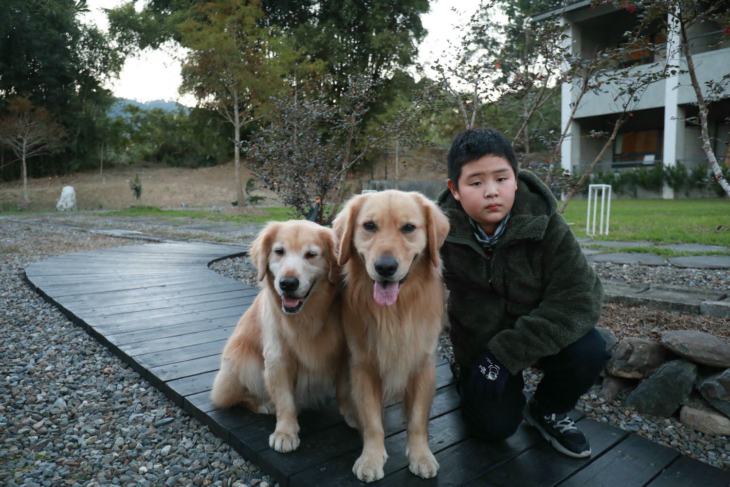南投日月潭民宿｜雁寓雅緻行館。大草皮、星級飯店的住宿品質、距離日月潭10分鐘車程（禁止開放寵物）