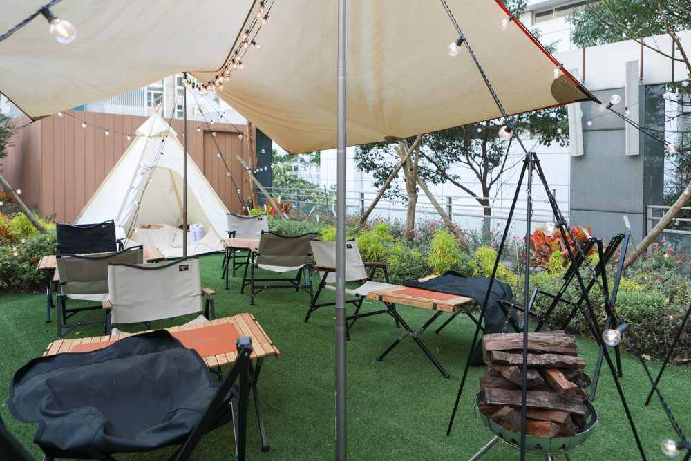 台北內湖美食｜GUMGUM NOT ONLY BEER & WINGS 雞翅啤酒吧。寵物友善餐廳、森林系玻璃屋餐酒館