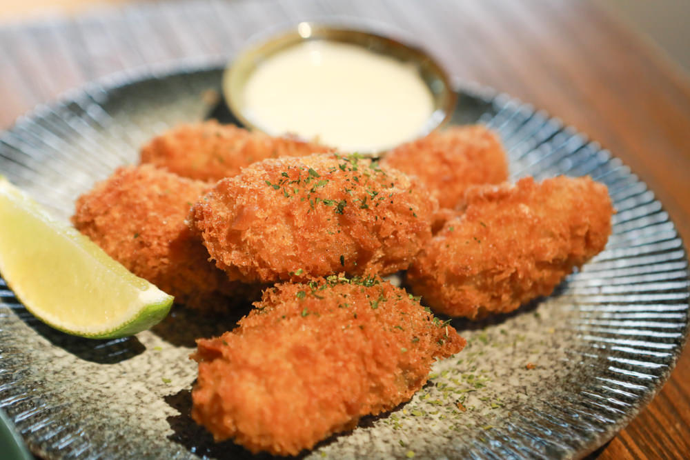 台北內湖美食｜GUMGUM NOT ONLY BEER & WINGS 雞翅啤酒吧。寵物友善餐廳、森林系玻璃屋餐酒館