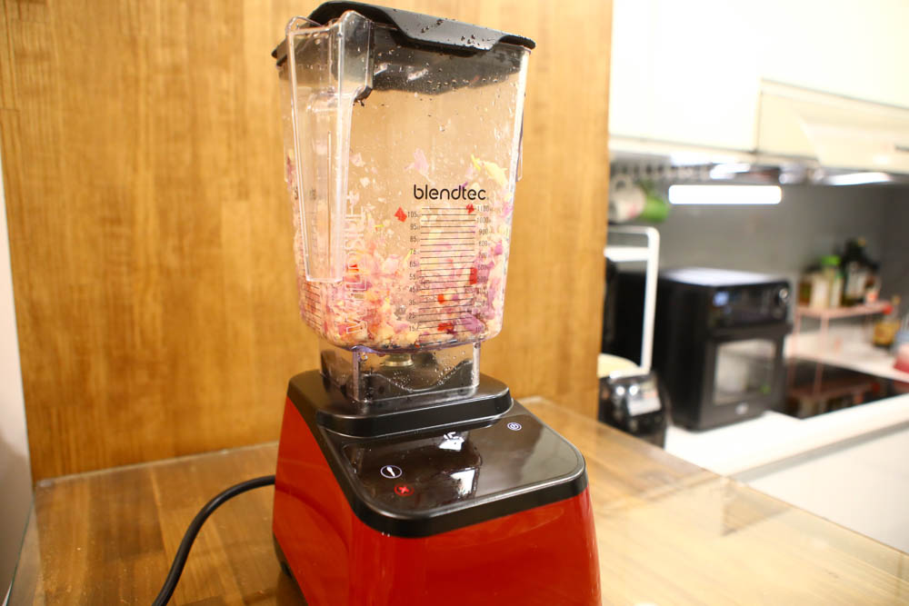 廚房家電好物開箱|美國 Blendtec 高效能食物調理機 Designer 650。食物攪碎機、濃湯豆漿、寵物鮮食、切菜打泥輕鬆上手 - 第20張圖 廚房家電好物開箱|美國 Blendtec 高效能食物調理機 Designer 650。食物攪碎機、濃湯豆漿、寵物鮮食、切菜打泥輕鬆上手