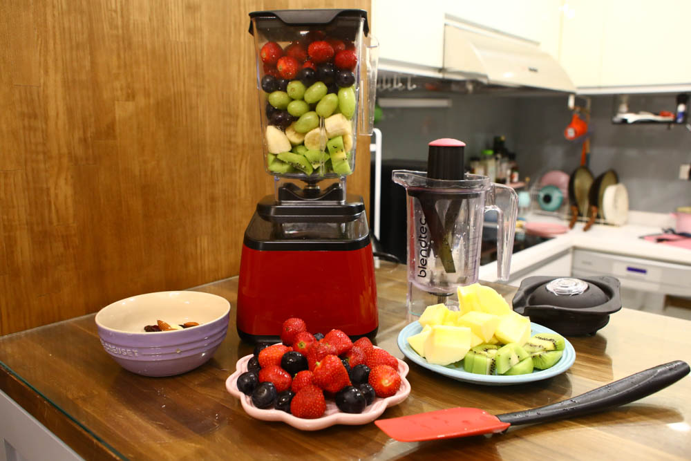 廚房家電好物開箱|美國 Blendtec 高效能食物調理機 Designer 650。食物攪碎機、濃湯豆漿、寵物鮮食、切菜打泥輕鬆上手 - 第25張圖 廚房家電好物開箱|美國 Blendtec 高效能食物調理機 Designer 650。食物攪碎機、濃湯豆漿、寵物鮮食、切菜打泥輕鬆上手