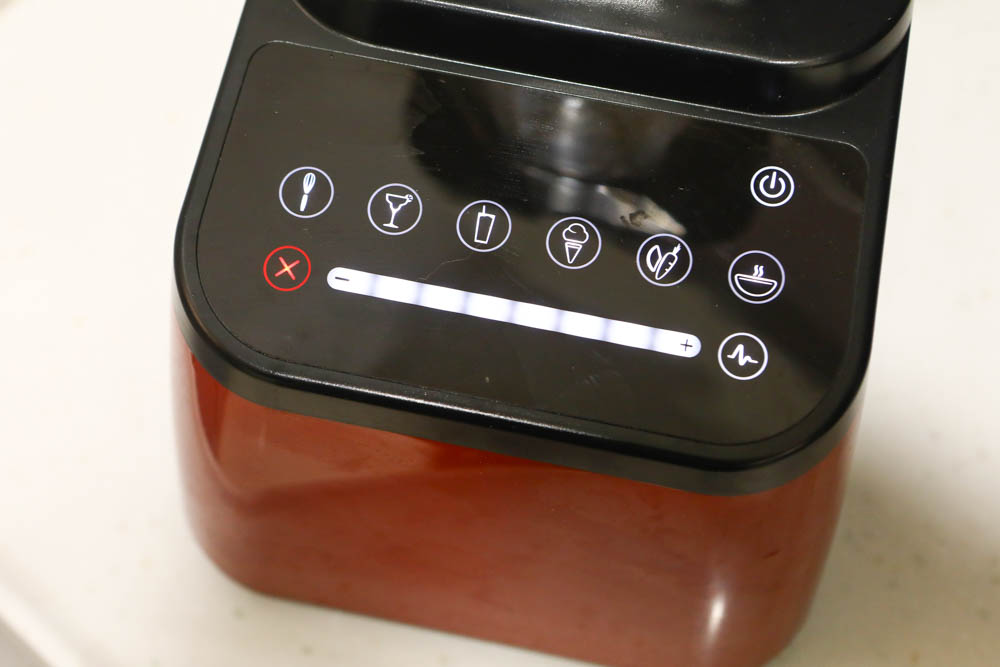 廚房家電好物開箱|美國 Blendtec 高效能食物調理機 Designer 650。食物攪碎機、濃湯豆漿、寵物鮮食、切菜打泥輕鬆上手 - 第8張圖 廚房家電好物開箱|美國 Blendtec 高效能食物調理機 Designer 650。食物攪碎機、濃湯豆漿、寵物鮮食、切菜打泥輕鬆上手