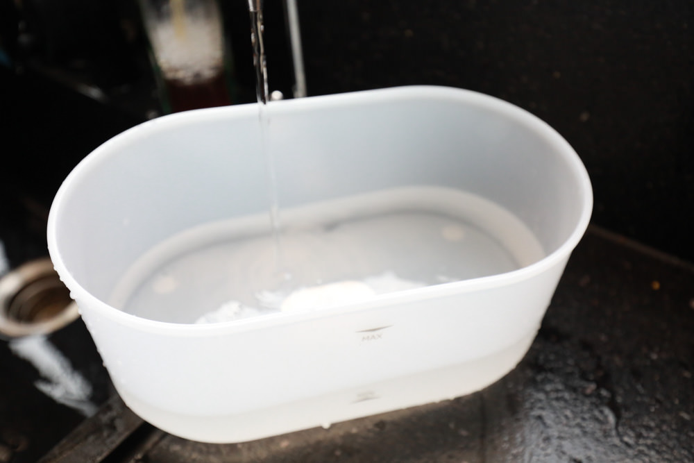 eterno紫外光無線寵物飲水機｜寵物智能飲水機、紫外線滅菌、分離式控制器充電清洗更方便、防水無線設計！！