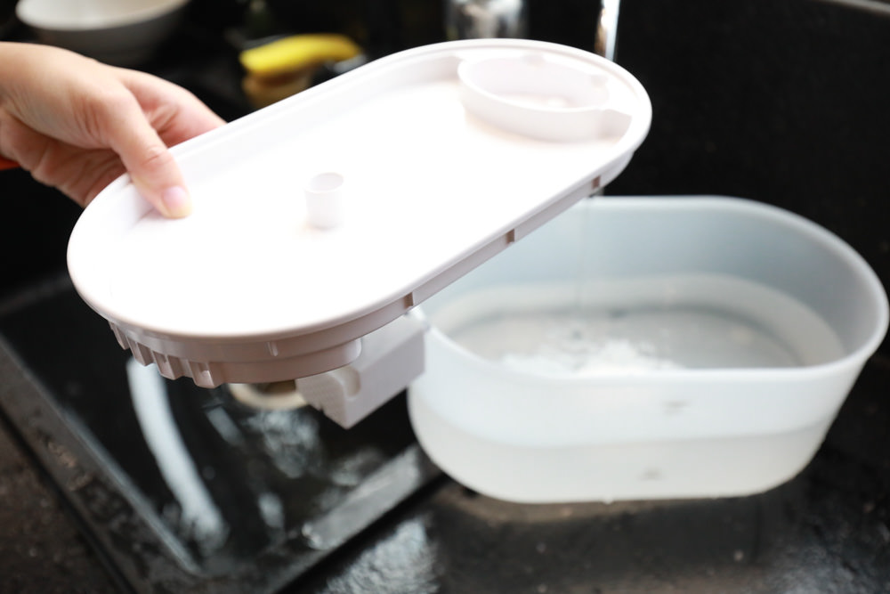 eterno紫外光無線寵物飲水機｜寵物智能飲水機、紫外線滅菌、分離式控制器充電清洗更方便、防水無線設計！！