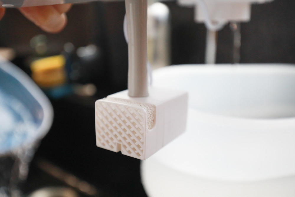 eterno紫外光無線寵物飲水機｜寵物智能飲水機、紫外線滅菌、分離式控制器充電清洗更方便、防水無線設計！！