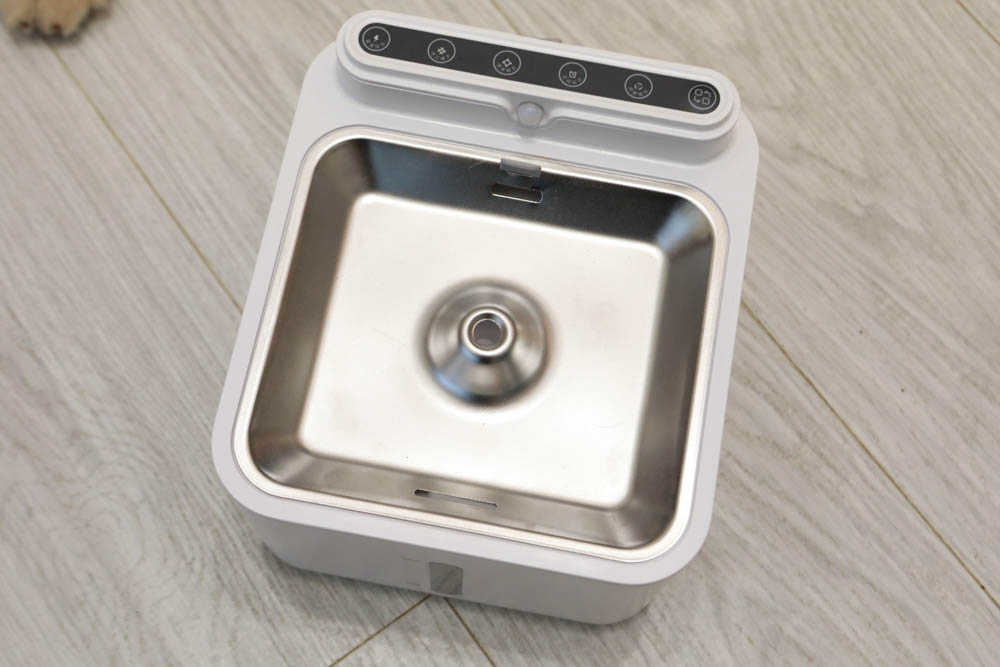 寵物智能飲水機|eterno無線寵物六合一智能飲水器。感應式循環活水、機身底部好清洗、防水加強設計、3L大容量 - 第5張圖 寵物智能飲水機|eterno無線寵物六合一智能飲水器。感應式循環活水、機身底部好清洗、防水加強設計、3L大容量