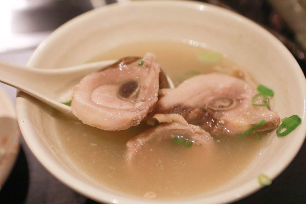 新莊美食|饗醬燒肉日式火烤燒肉吃到飽~新莊民安店。頂級和牛手臂蝦生猛海鮮吃到飽、寵物友善餐廳、生啤酒無限暢飲 - 第38張圖 新莊美食|饗醬燒肉日式火烤燒肉吃到飽~新莊民安店。頂級和牛手臂蝦生猛海鮮吃到飽、寵物友善餐廳、生啤酒無限暢飲