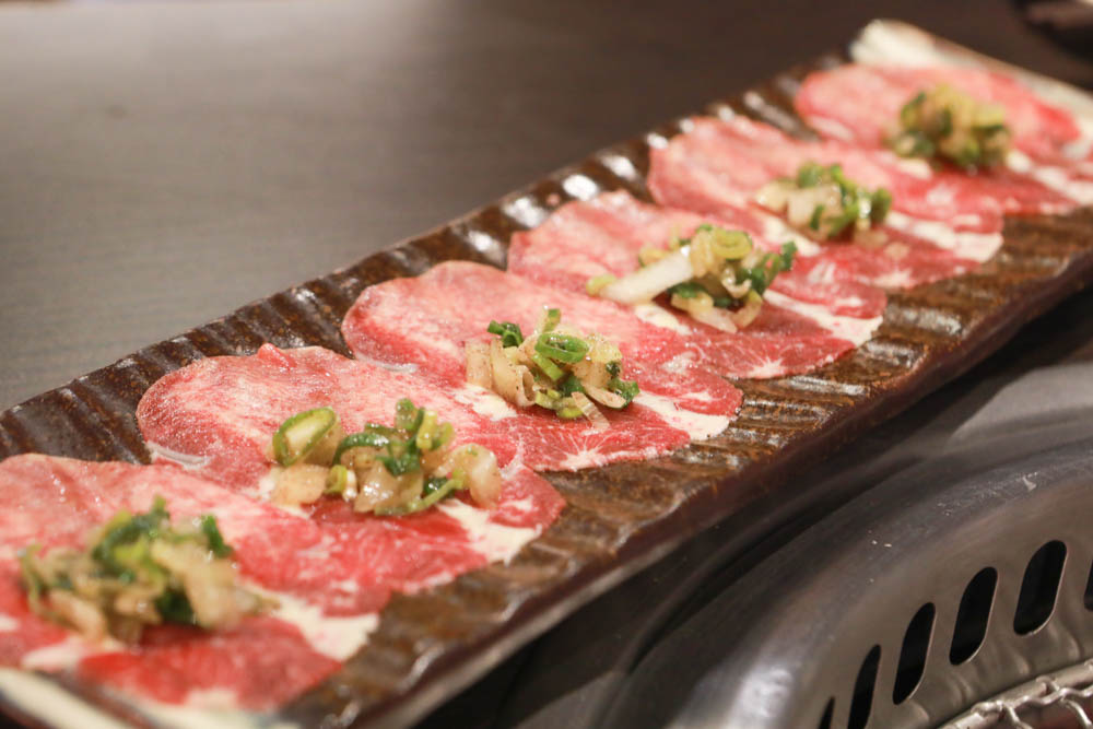 新莊美食|饗醬燒肉日式火烤燒肉吃到飽~新莊民安店。頂級和牛手臂蝦生猛海鮮吃到飽、寵物友善餐廳、生啤酒無限暢飲 - 第22張圖 新莊美食|饗醬燒肉日式火烤燒肉吃到飽~新莊民安店。頂級和牛手臂蝦生猛海鮮吃到飽、寵物友善餐廳、生啤酒無限暢飲