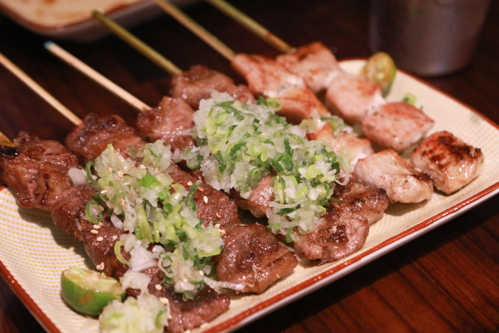 宜蘭礁溪美食｜鳥大人大眾酒場。寵物友善、親子用餐、小酌聚餐、日式串燒、居酒屋、礁溪泡湯必吃美食