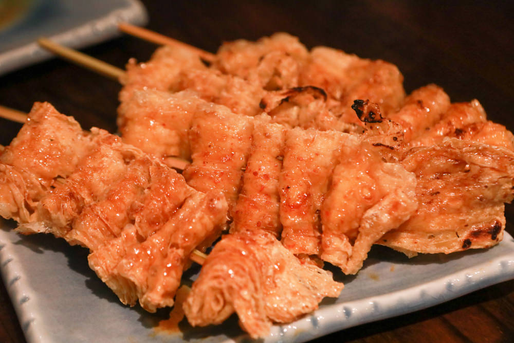 宜蘭礁溪美食｜鳥大人大眾酒場。寵物友善、親子用餐、小酌聚餐、日式串燒、居酒屋、礁溪泡湯必吃美食