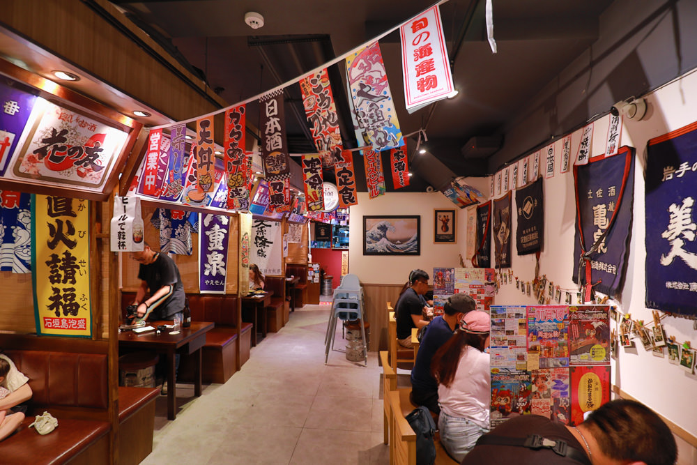 宜蘭礁溪美食｜鳥大人大眾酒場。寵物友善、親子用餐、小酌聚餐、日式串燒、居酒屋、礁溪泡湯必吃美食