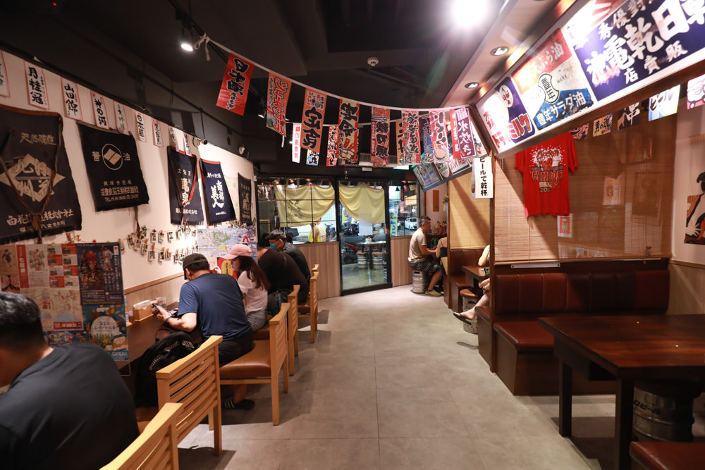 宜蘭礁溪美食｜鳥大人大眾酒場。寵物友善、親子用餐、小酌聚餐、日式串燒、居酒屋、礁溪泡湯必吃美食