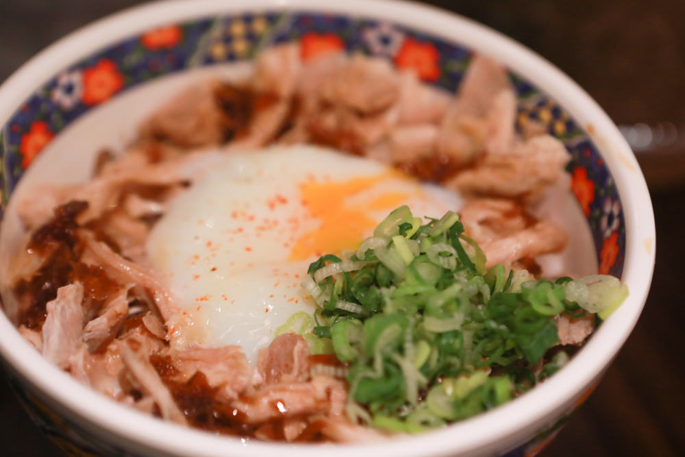 宜蘭礁溪美食｜鳥大人大眾酒場。寵物友善、親子用餐、小酌聚餐、日式串燒、居酒屋、礁溪泡湯必吃美食