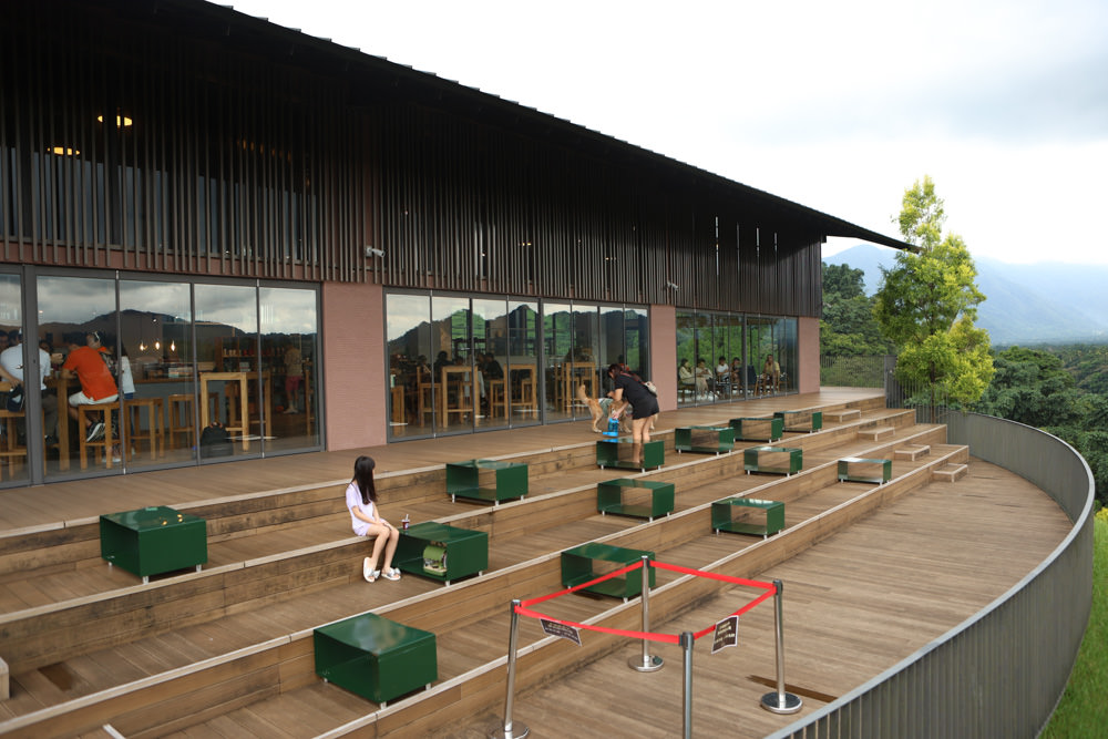 南投魚池景點|鹿篙咖啡莊園。隱密山林茶園間的絕美景觀咖啡廳、寵物友善、日月潭私房景點 - 第8張圖 南投魚池景點|鹿篙咖啡莊園。隱密山林茶園間的絕美景觀咖啡廳、寵物友善、日月潭私房景點