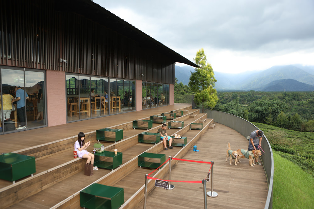 南投魚池景點|鹿篙咖啡莊園。隱密山林茶園間的絕美景觀咖啡廳、寵物友善、日月潭私房景點 - 第12張圖 南投魚池景點|鹿篙咖啡莊園。隱密山林茶園間的絕美景觀咖啡廳、寵物友善、日月潭私房景點