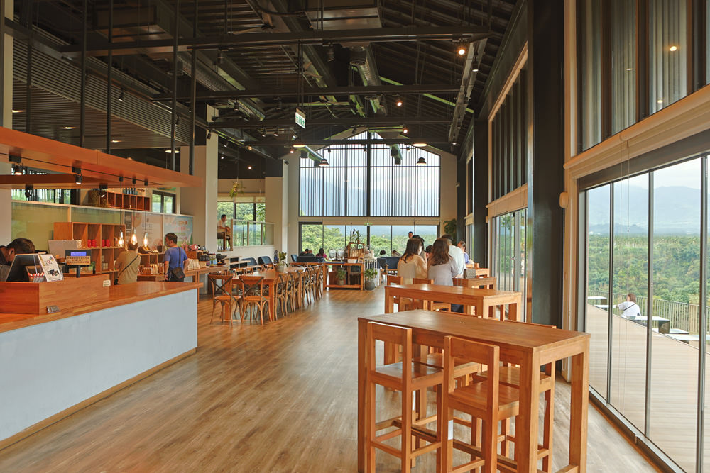 南投魚池景點|鹿篙咖啡莊園。隱密山林茶園間的絕美景觀咖啡廳、寵物友善、日月潭私房景點 - 第17張圖 南投魚池景點|鹿篙咖啡莊園。隱密山林茶園間的絕美景觀咖啡廳、寵物友善、日月潭私房景點