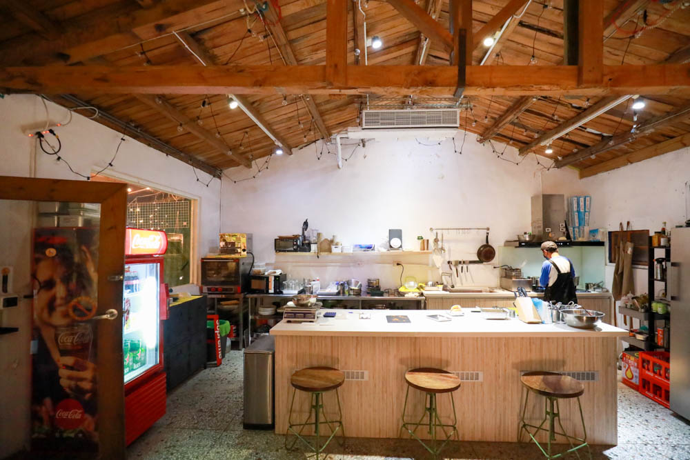 花蓮壽豐美食｜龍蝦堡製造所。寵物友善餐廳、現撈生猛龍蝦、龍蝦堡、龍蝦麵、無敵海景！！