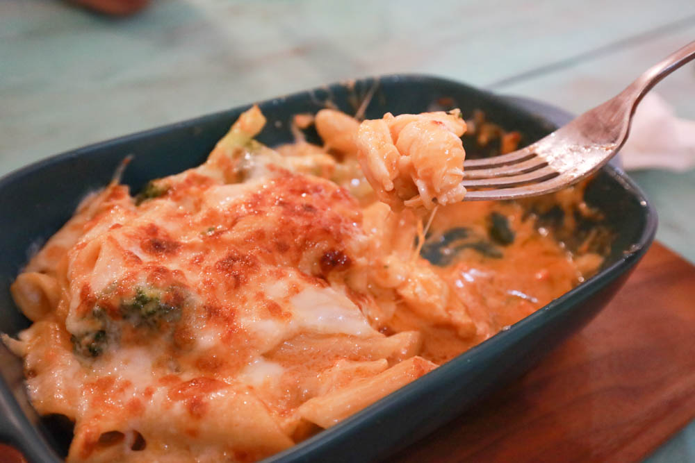 花蓮壽豐美食｜龍蝦堡製造所。寵物友善餐廳、現撈生猛龍蝦、龍蝦堡、龍蝦麵、無敵海景！！