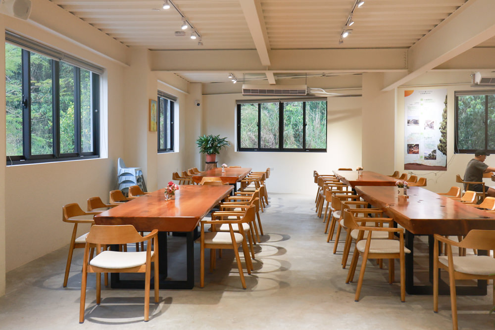 埔里美食｜台灣惠蓀咖啡品牌館。寵物友善餐廳、座落國道六號附近的森林系咖啡廳