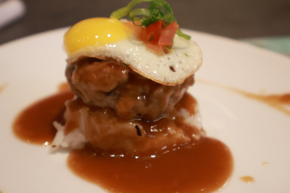 新店美食|Kamekona Hawaii 夏威夷鐵板燒 誠品新店店。裕隆城四樓、寵物友善餐廳、花式鐵板燒 - 第39張圖 新店美食|Kamekona Hawaii 夏威夷鐵板燒 誠品新店店。裕隆城四樓、寵物友善餐廳、花式鐵板燒