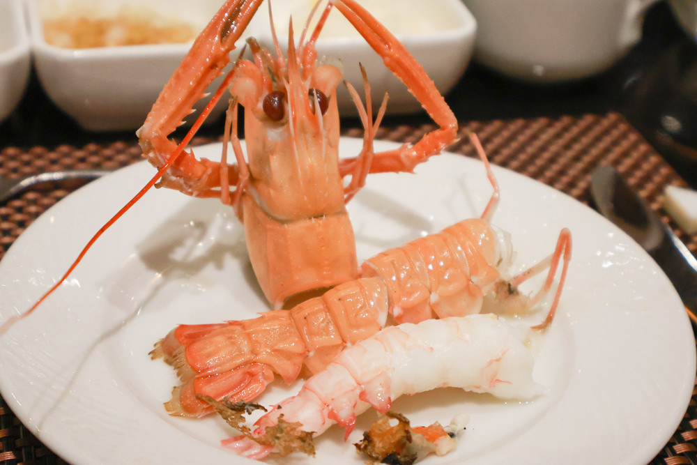 宜蘭五結美食｜饗宴鐵板燒。開業20年的頂級無菜單料理鐵板燒、宜蘭在地食材、互動式鐵板燒、寵物友善專屬VIP房