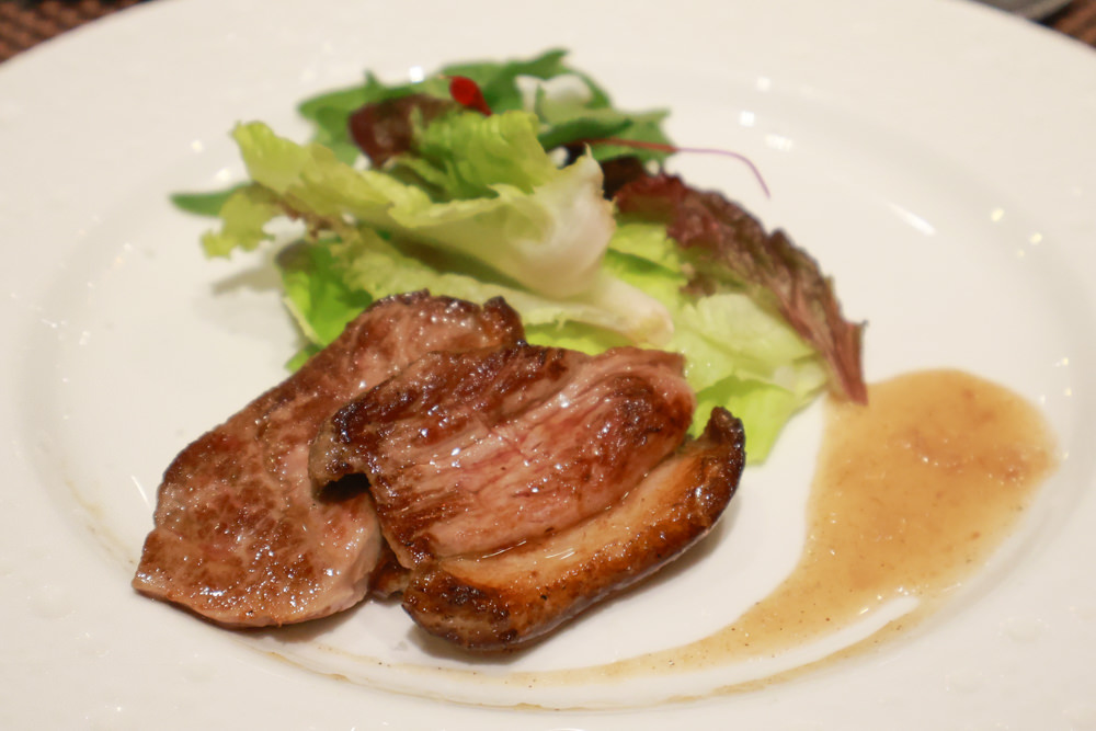 宜蘭五結美食｜饗宴鐵板燒。開業20年的頂級無菜單料理鐵板燒、宜蘭在地食材、互動式鐵板燒、寵物友善專屬VIP房