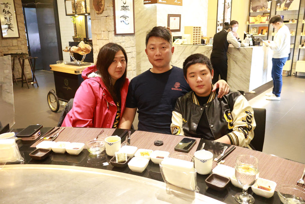 宜蘭五結美食｜饗宴鐵板燒。開業20年的頂級無菜單料理鐵板燒、宜蘭在地食材、互動式鐵板燒、寵物友善專屬VIP房